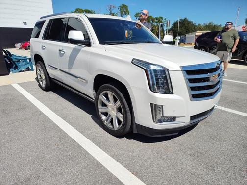 2016 Cadillac Escalade Premium
