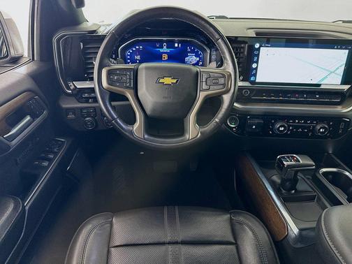 Black 2022 Chevrolet Silverado 1500 4WD Crew Cab 147" High Country