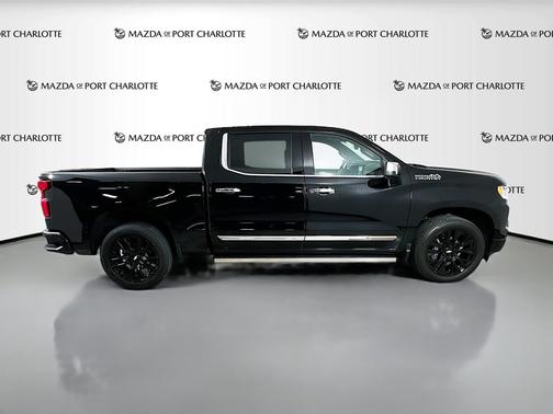 Black 2022 Chevrolet Silverado 1500 4WD Crew Cab 147" High Country
