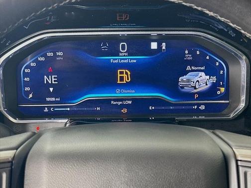 2022 Chevrolet Silverado 1500 4WD Crew Cab 147" High Country