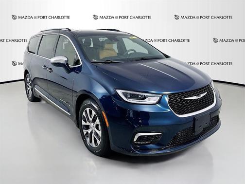 2022 Chrysler Pacifica Hybrid Pinnacle