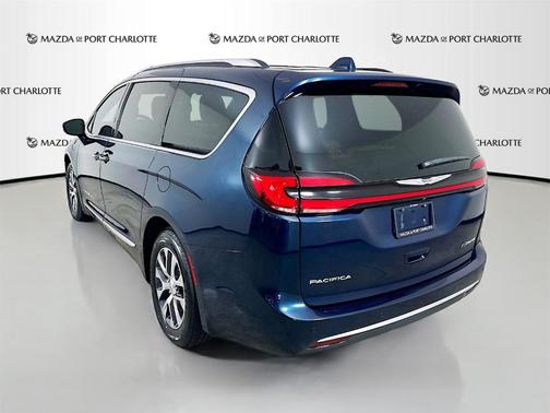 2022 Chrysler Pacifica Hybrid Pinnacle