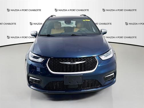 2022 Chrysler Pacifica Hybrid Pinnacle