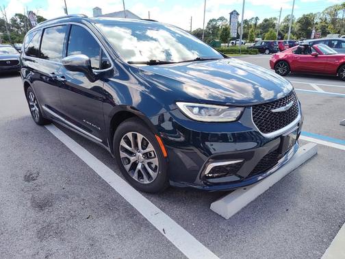 2022 Chrysler Pacifica Hybrid Pinnacle