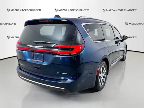 2022 Chrysler Pacifica Hybrid Pinnacle