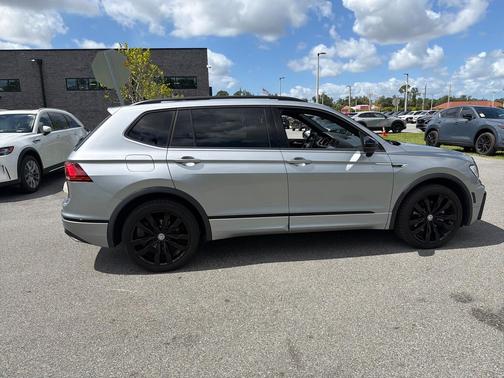 Pyrite Silver Metallic 2021 Volkswagen Tiguan 2.0T SE R-Line Black FWD
