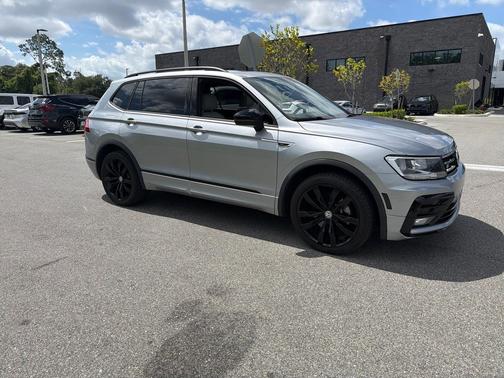 Pyrite Silver Metallic 2021 Volkswagen Tiguan 2.0T SE R-Line Black FWD