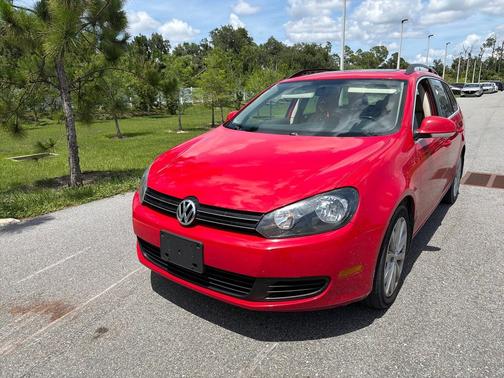 Tornado Red 2014 Volkswagen Jetta SportWagen 4dr DSG TDI w/Sunroof & Nav