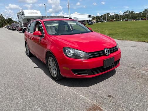 Tornado Red 2014 Volkswagen Jetta SportWagen 4dr DSG TDI w/Sunroof & Nav