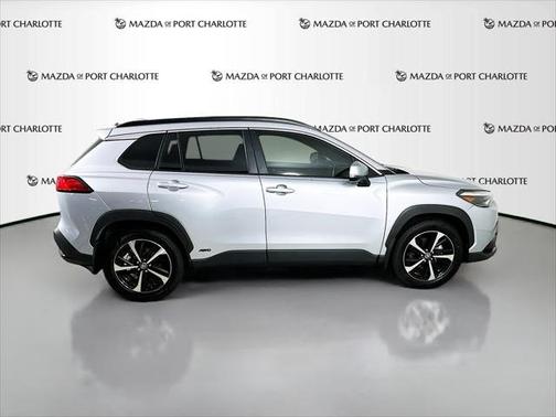 Sonic Silver/Jet Black 2024 Toyota Corolla Cross Hybrid XSE 4WD (Natl)