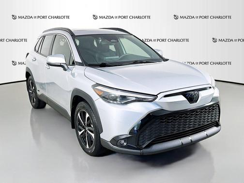 Sonic Silver/Jet Black 2024 Toyota Corolla Cross Hybrid XSE 4WD (Natl)
