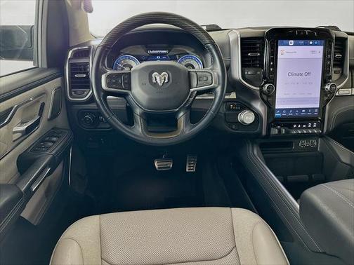 Patriot Blue Pearlcoat 2022 RAM 1500 Limited 4x2 Crew Cab 5'7" Box