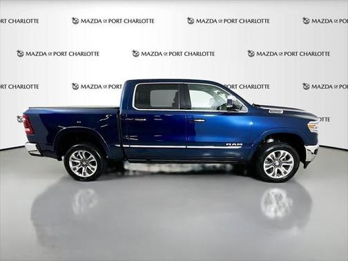 Patriot Blue Pearlcoat 2022 RAM 1500 Limited 4x2 Crew Cab 5'7" Box