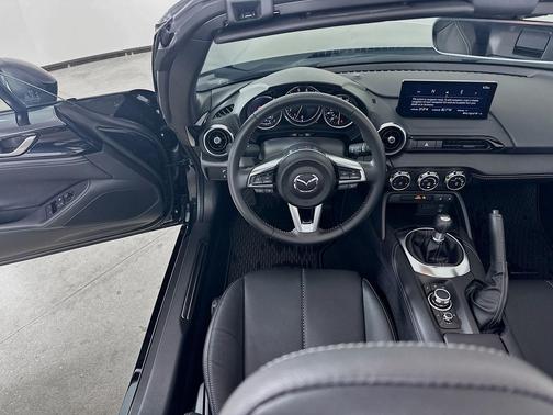 Deep Crystal Blue Mica 2025 Mazda MX-5 Miata Grand Touring Manual