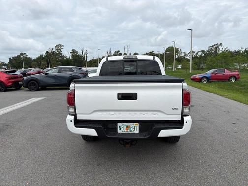 Super White 2016 Toyota Tacoma 2WD Double Cab V6 AT Limited (Natl)