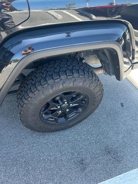 Black Clearcoat 2021 Jeep Gladiator Willys 4x4