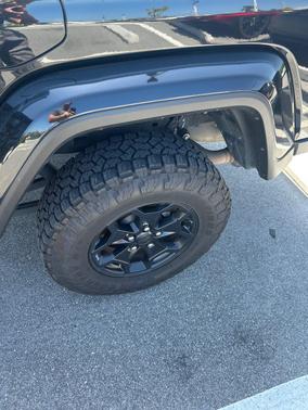 Black Clearcoat 2021 Jeep Gladiator Willys 4x4