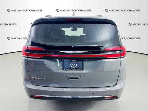 2021 Chrysler Pacifica Touring-L