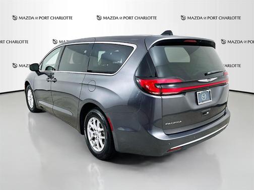 2023 Chrysler Pacifica Touring-L