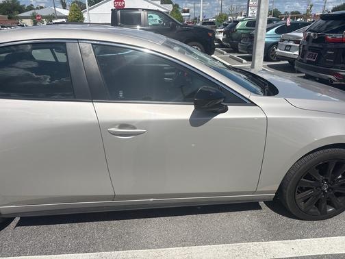 Platinum Quartz Metallic 2025 Mazda Mazda3 2.5 S Select Sport FWD