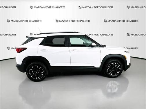 Summit White 2021 Chevrolet Trailblazer AWD 4dr LT