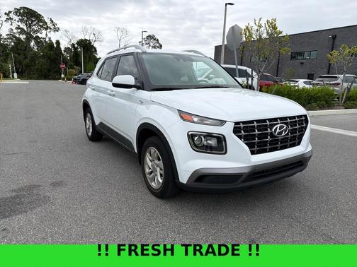 Ceramic White 2020 Hyundai VENUE SEL IVT