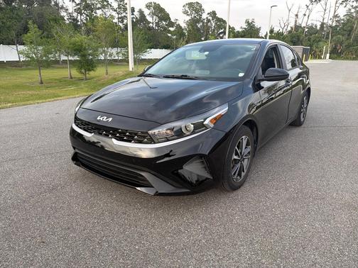 Aurora Black 2023 Kia Forte LXS IVT