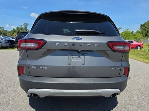 Carbonized Gray Metallic 2024 Ford Escape Active AWD