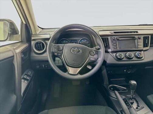 Super White 2017 Toyota RAV4 LE FWD (Natl)