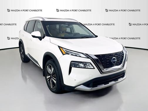 Pearl White Tricoat/Super Black 2023 Nissan Rogue AWD Platinum *Ltd Avail*