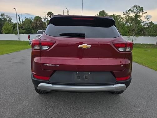 Crimson Metallic 2025 Chevrolet Trailblazer FWD 4dr LT
