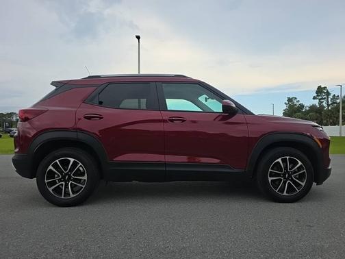 Crimson Metallic 2025 Chevrolet Trailblazer FWD 4dr LT