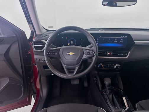 Crimson Metallic 2025 Chevrolet Trailblazer FWD 4dr LT