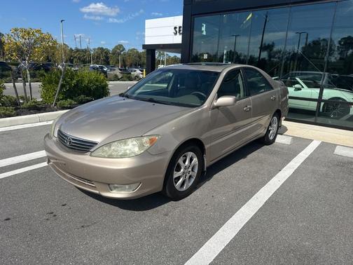 2005 Toyota Camry LE