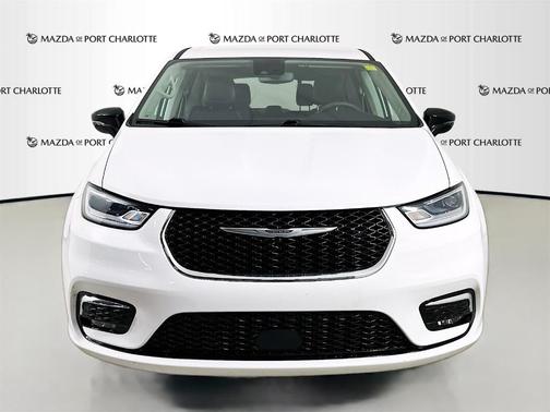 2024 Chrysler Pacifica Touring-L