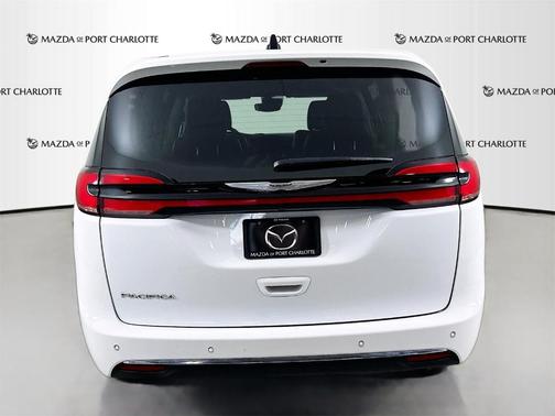 2024 Chrysler Pacifica Touring-L