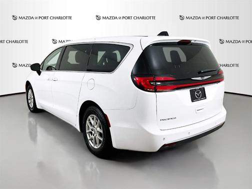 2024 Chrysler Pacifica Touring-L