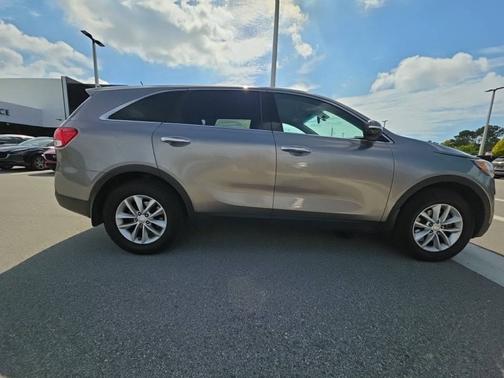 Titanium Silver 2016 Kia Sorento FWD 4dr 2.4L L