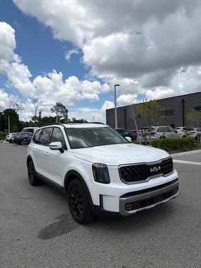 Glacial White Pearl 2023 Kia Telluride SX X-Pro AWD