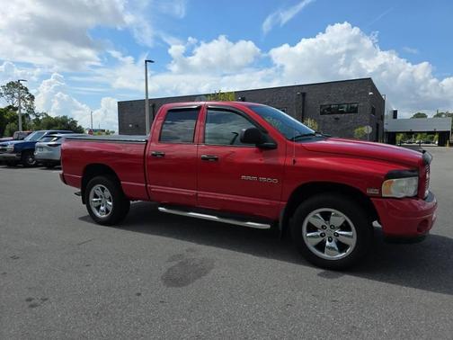Deep Molten Red Pearl 2004 Dodge Ram 1500 4dr Quad Cab 140.5" WB 4WD SLT