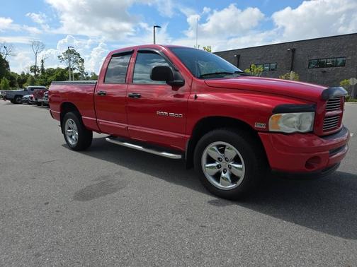 Deep Molten Red Pearl 2004 Dodge Ram 1500 4dr Quad Cab 140.5" WB 4WD SLT