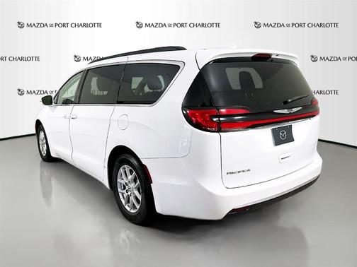 2022 Chrysler Pacifica Touring-L