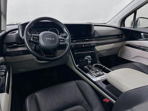 Ceramic Silver 2024 Kia Carnival EX FWD