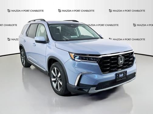 Sonic Gray Pearl 2025 Honda Pilot Touring AWD