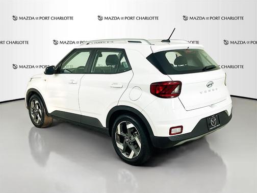 2024 Hyundai VENUE SEL