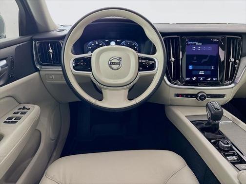 2021 Volvo V60 Cross Country T5 AWD