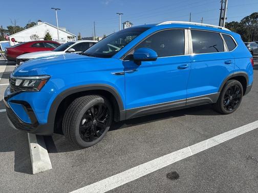 2023 Volkswagen Taos 1.5T SE