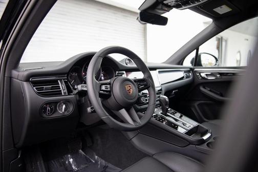 2025 Porsche Macan GTS