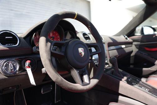 2024 Porsche 718 Spyder RS