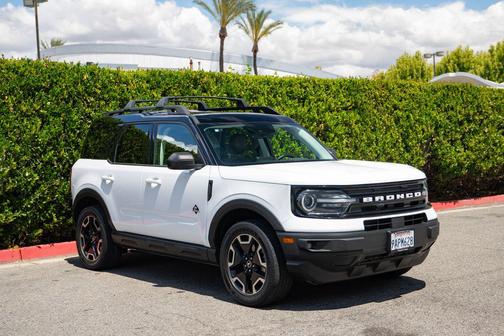 Oxford White 2022 Ford Bronco Sport Outer Banks